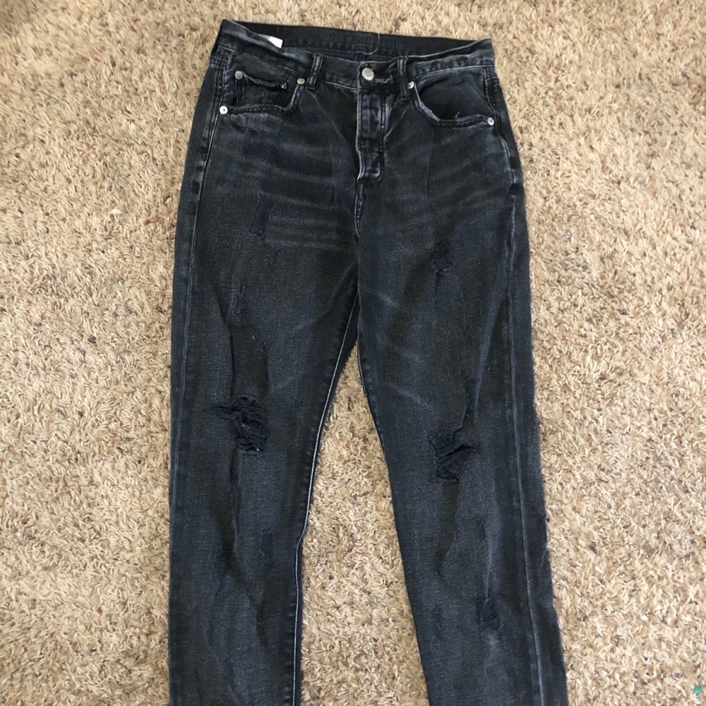 High waist distressed mom jeans